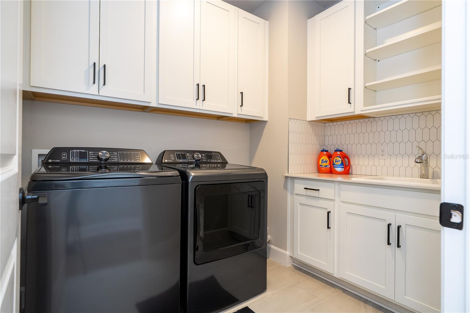 Image 67 of 91 For 5090 Shady Pines Drive