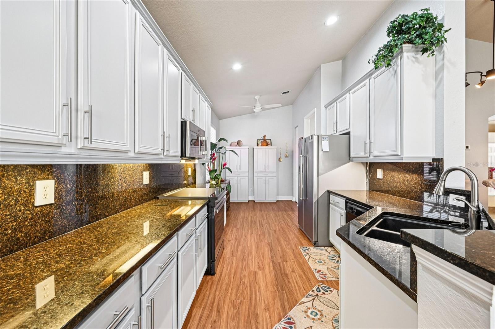 Image 14 of 35 For 6364 Lennox Lane