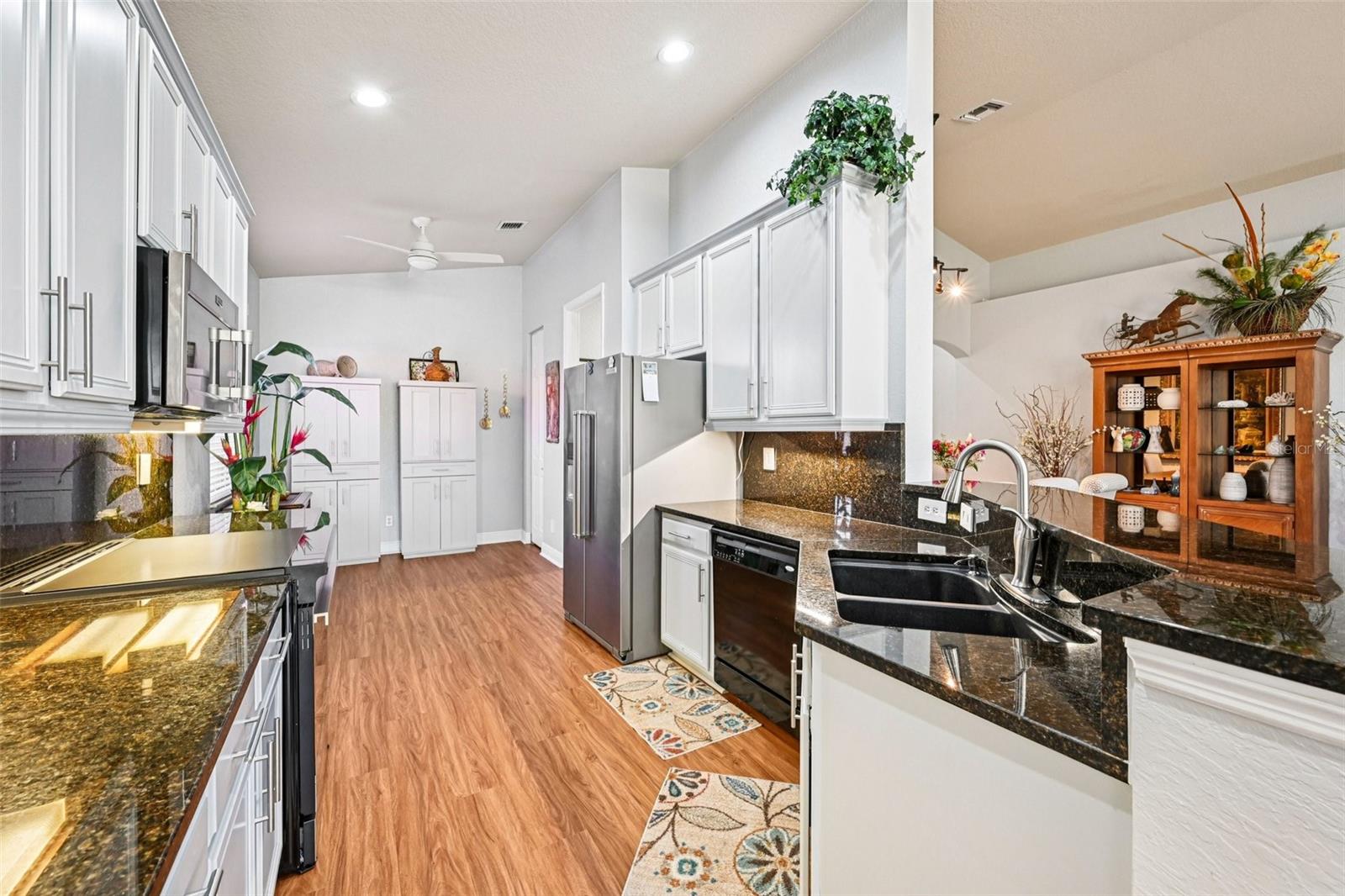 Image 15 of 35 For 6364 Lennox Lane