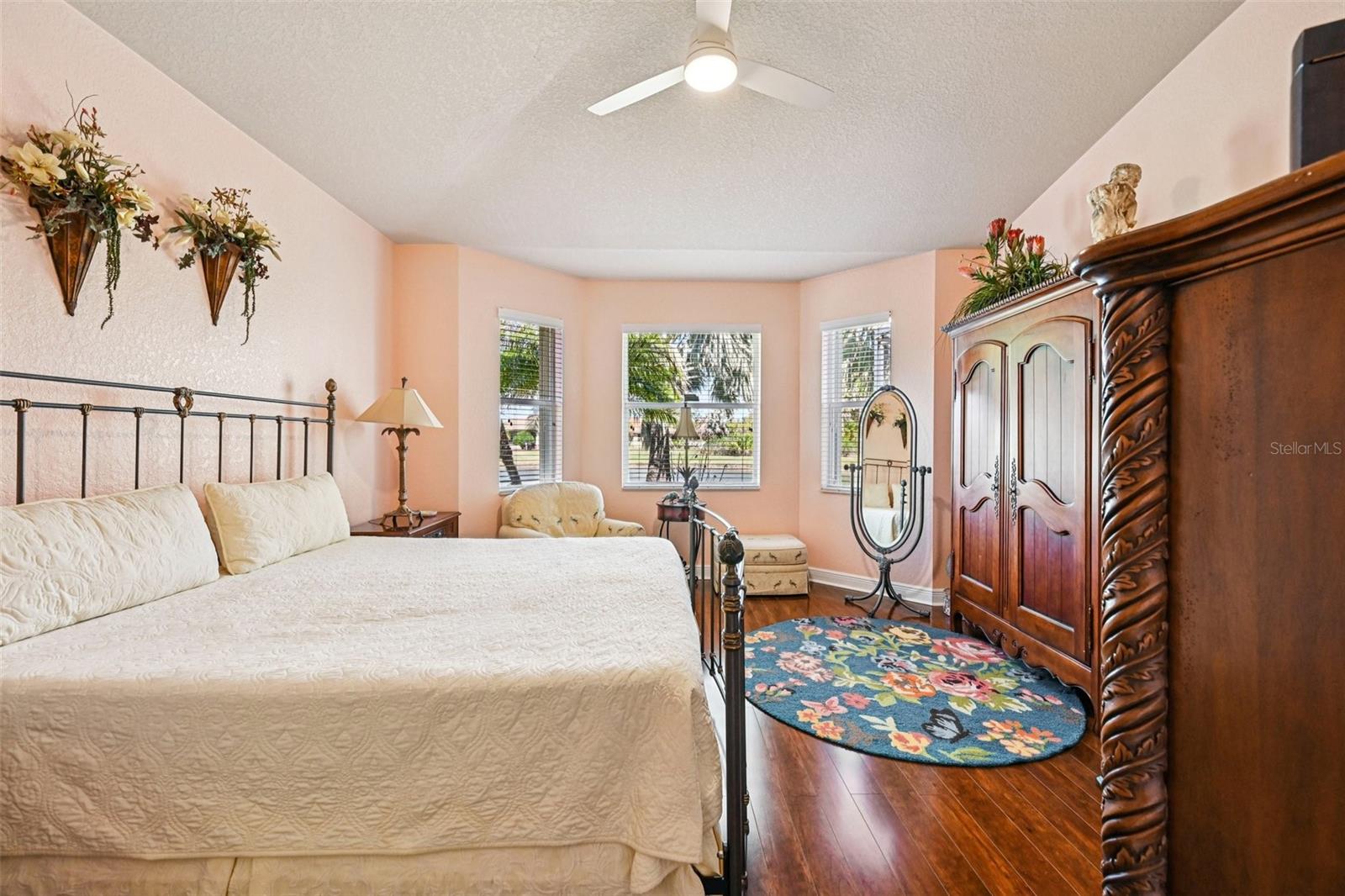 Image 18 of 35 For 6364 Lennox Lane