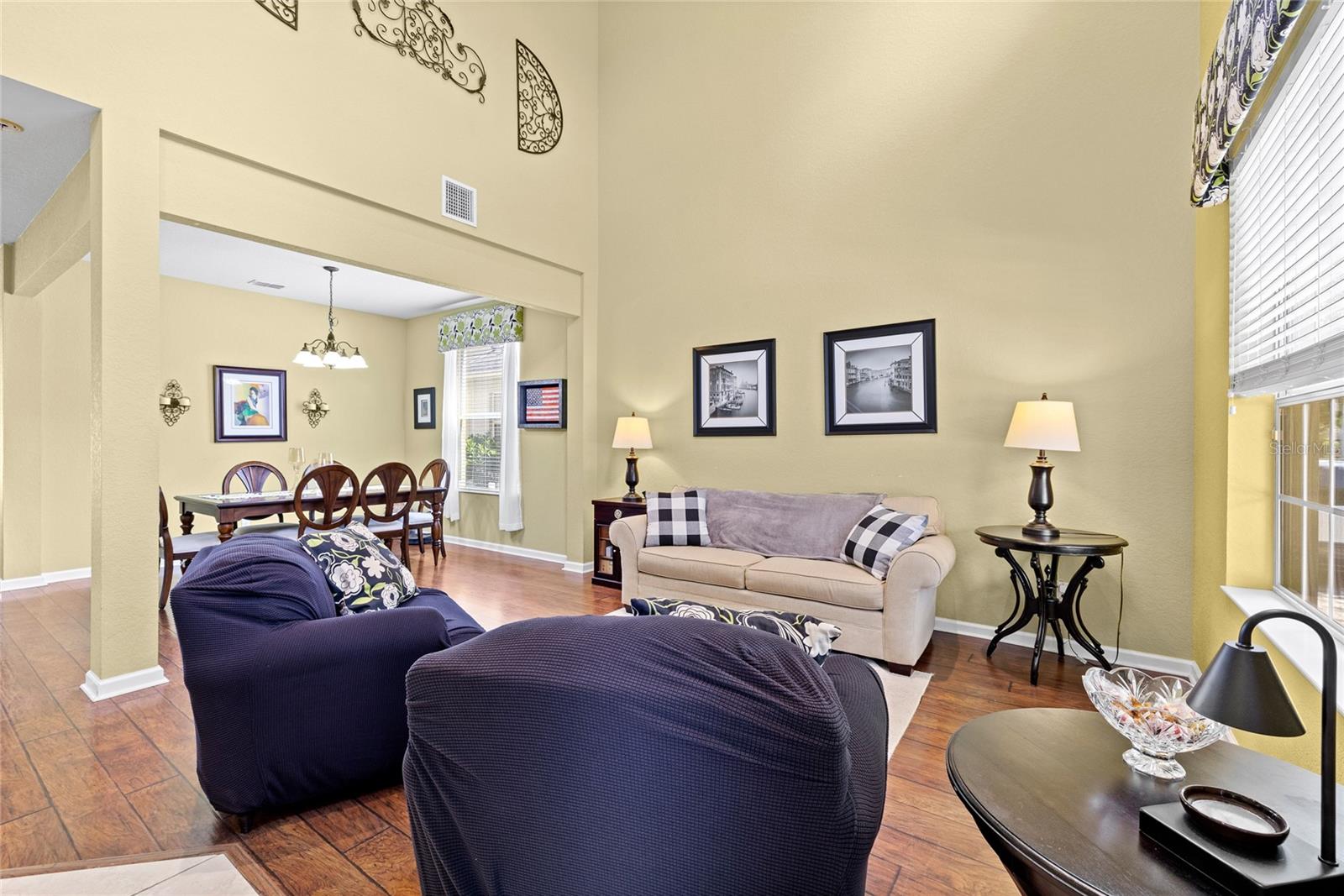 Image 14 of 39 For 13243 Charfield Street