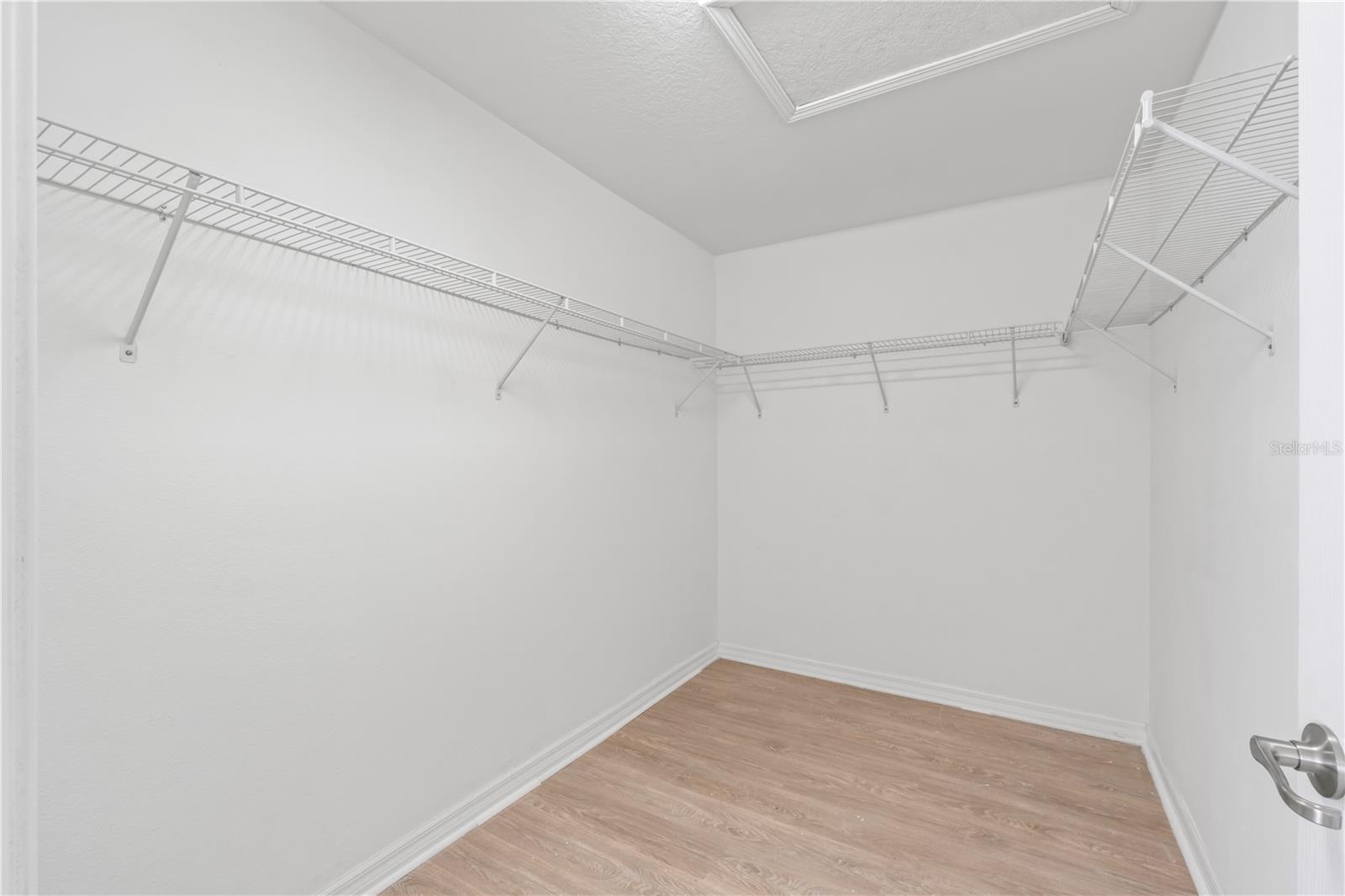 Image 13 of 18 For 12813 Gracehill Lane