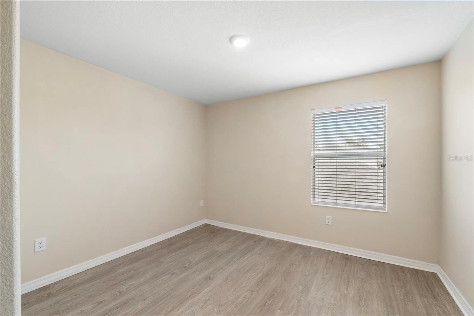 Image 16 of 18 For 12813 Gracehill Lane