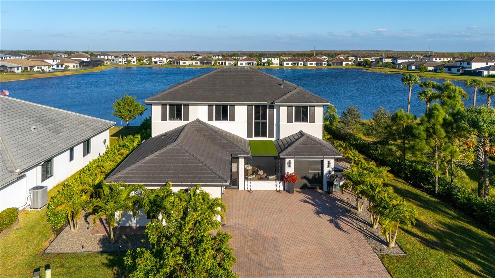 Image 26 of 91 For 4796 Sophia Drive