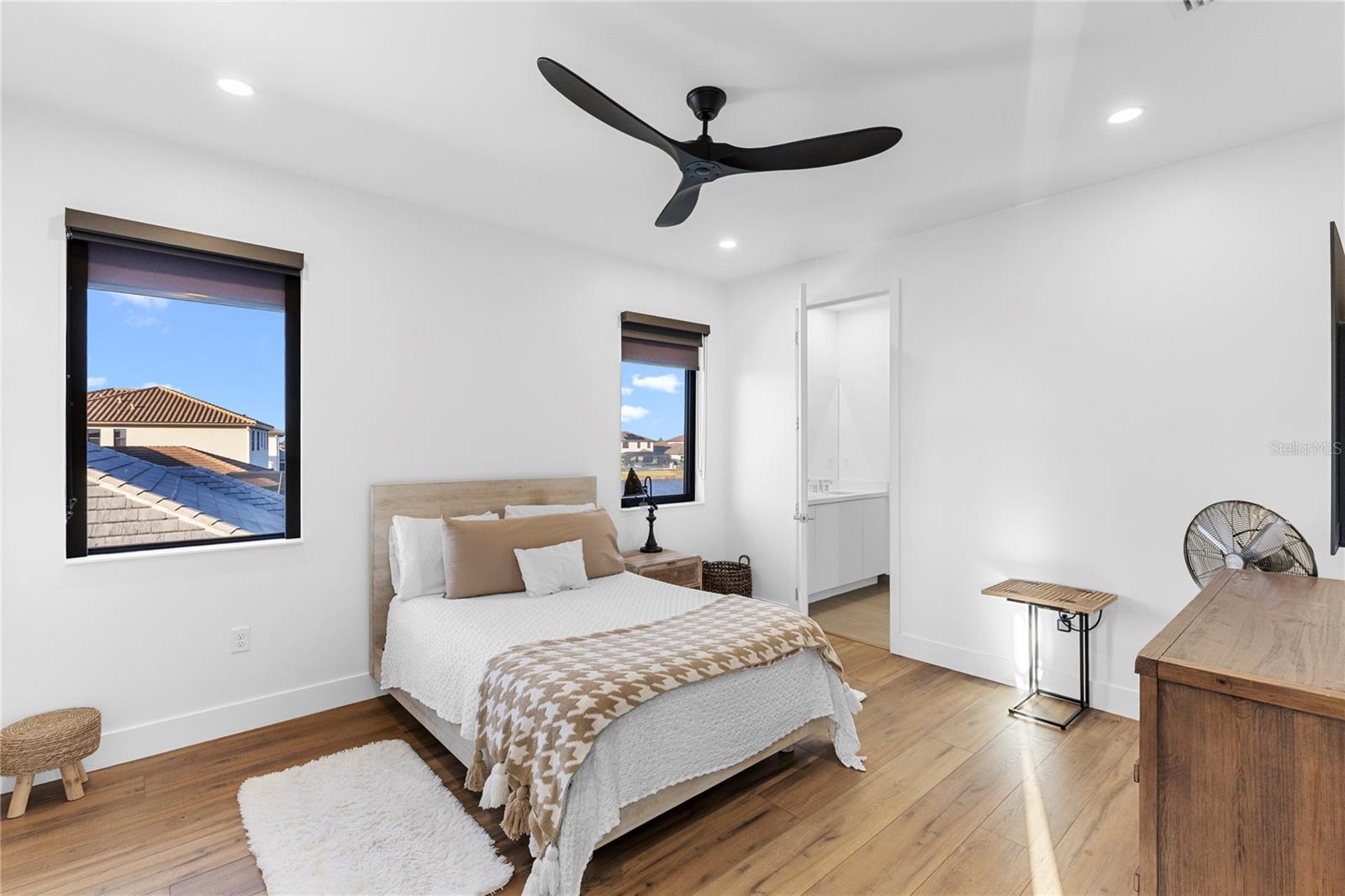 Image 63 of 91 For 4796 Sophia Drive