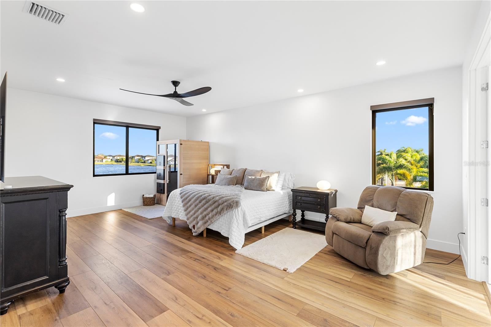 Image 73 of 91 For 4796 Sophia Drive