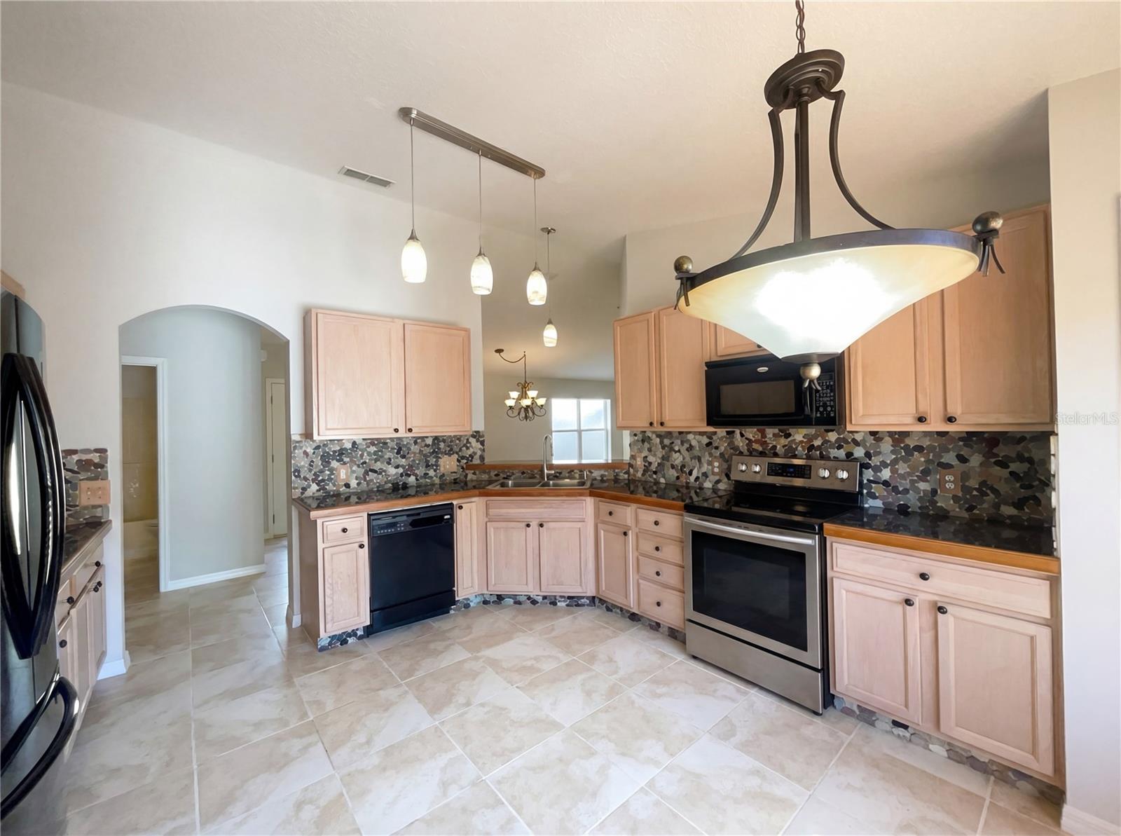 Image 8 of 19 For 396 Grand Canal Drive