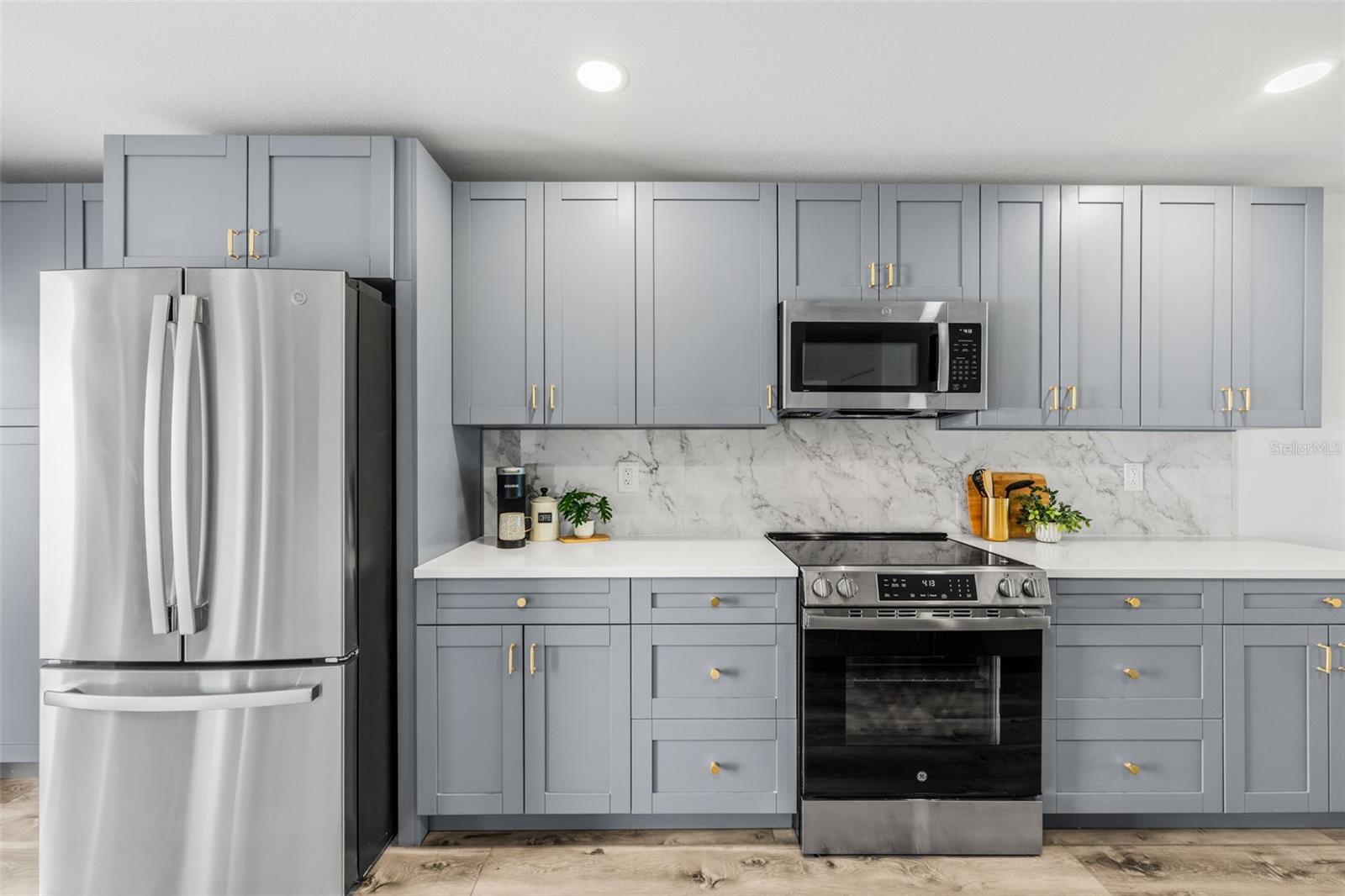 Listing photo id 10 for 651 Boca Ciega Point Boulevard S