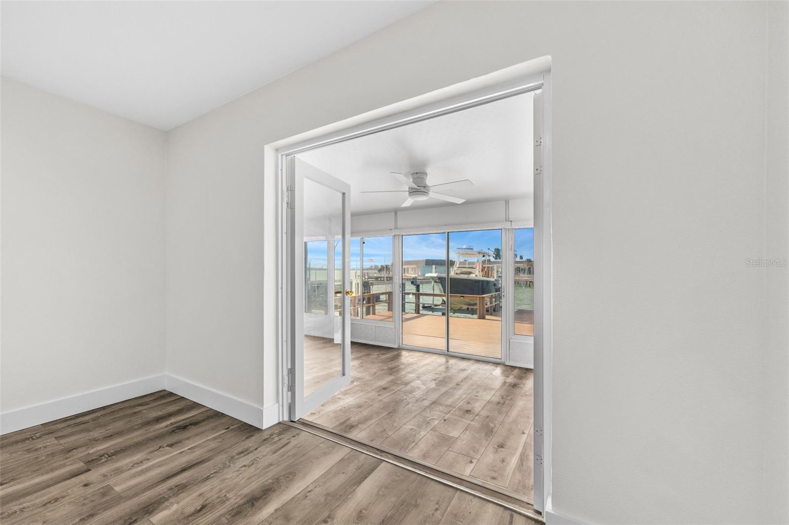 Listing photo id 24 for 651 Boca Ciega Point Boulevard S