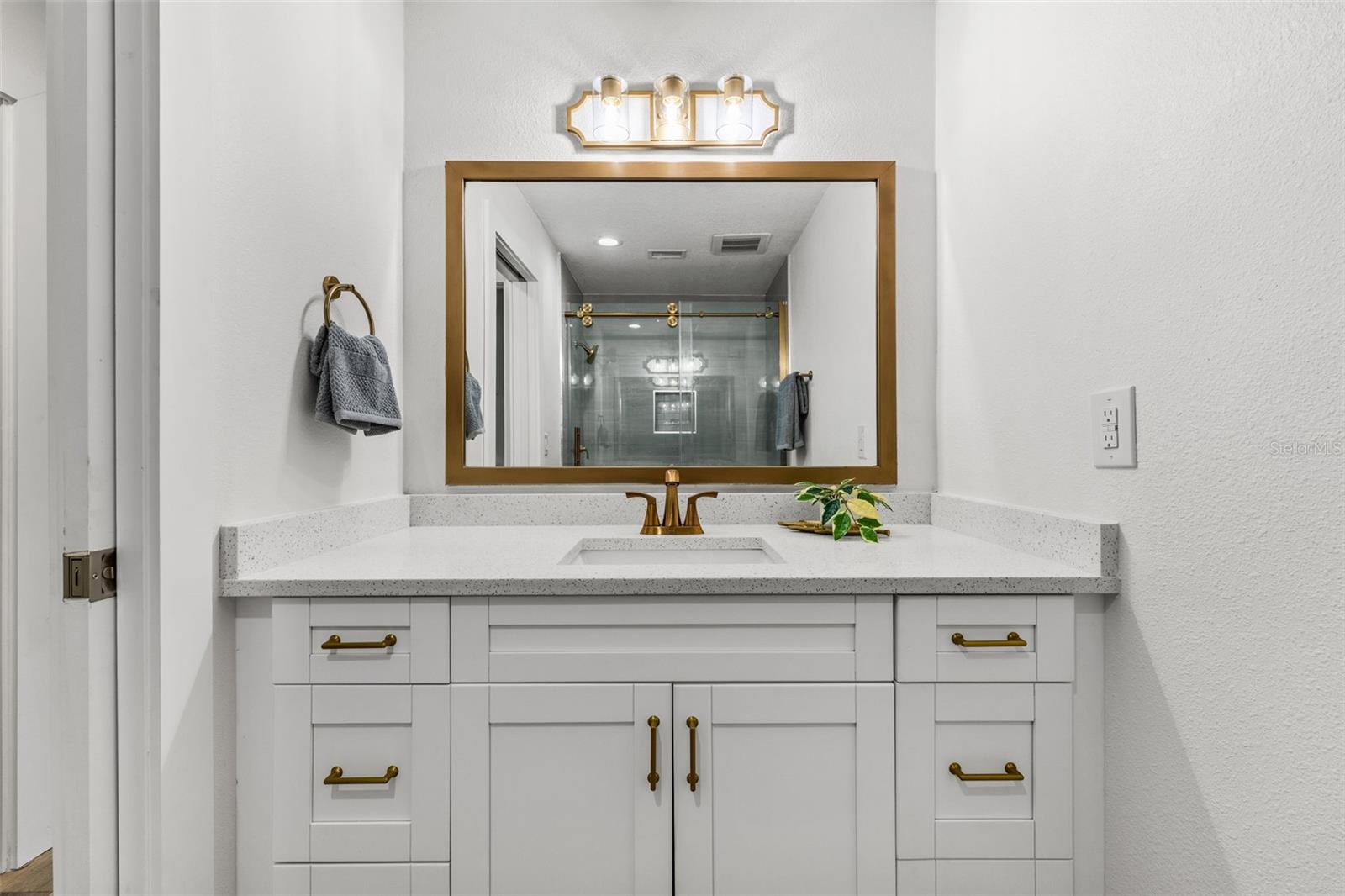 Listing photo id 28 for 651 Boca Ciega Point Boulevard S