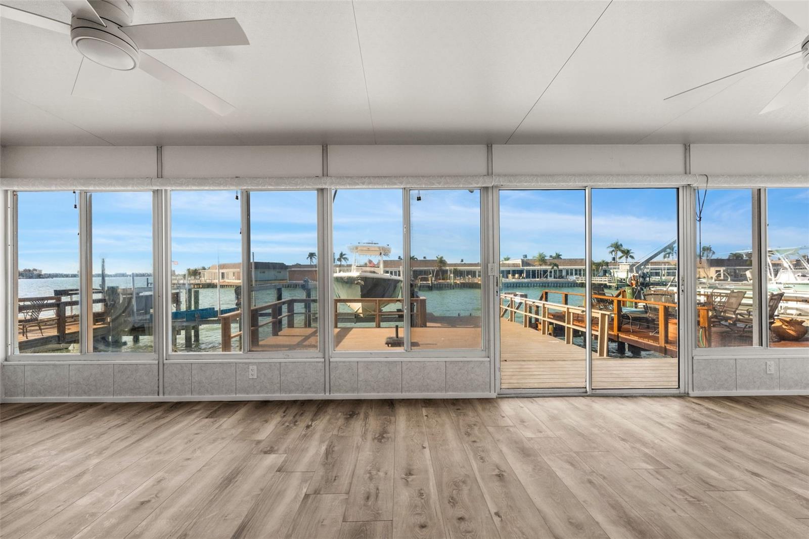 Listing photo id 30 for 651 Boca Ciega Point Boulevard S