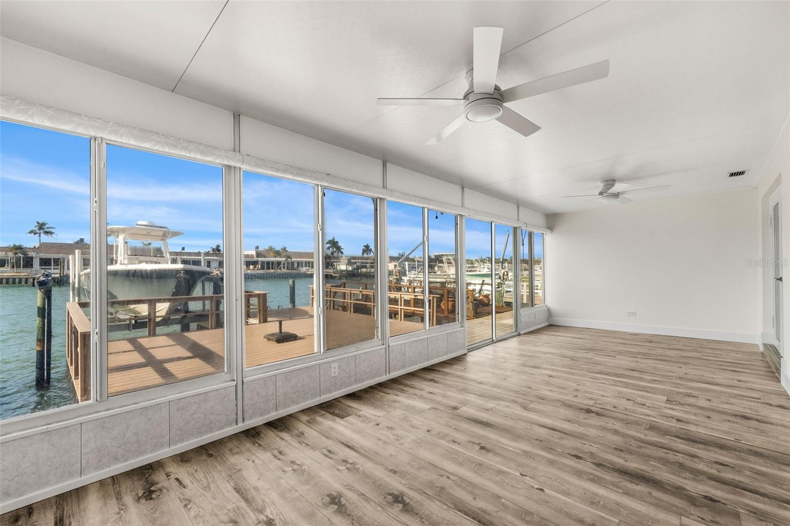 Listing photo id 31 for 651 Boca Ciega Point Boulevard S