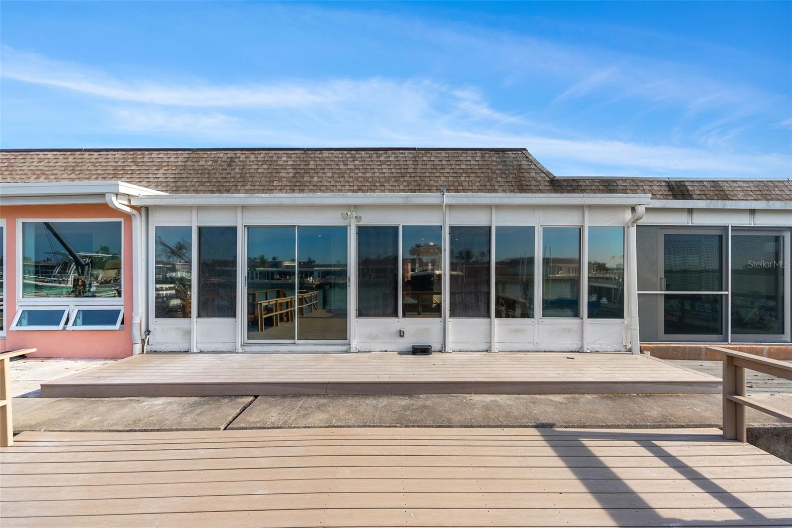 Listing photo id 37 for 651 Boca Ciega Point Boulevard S