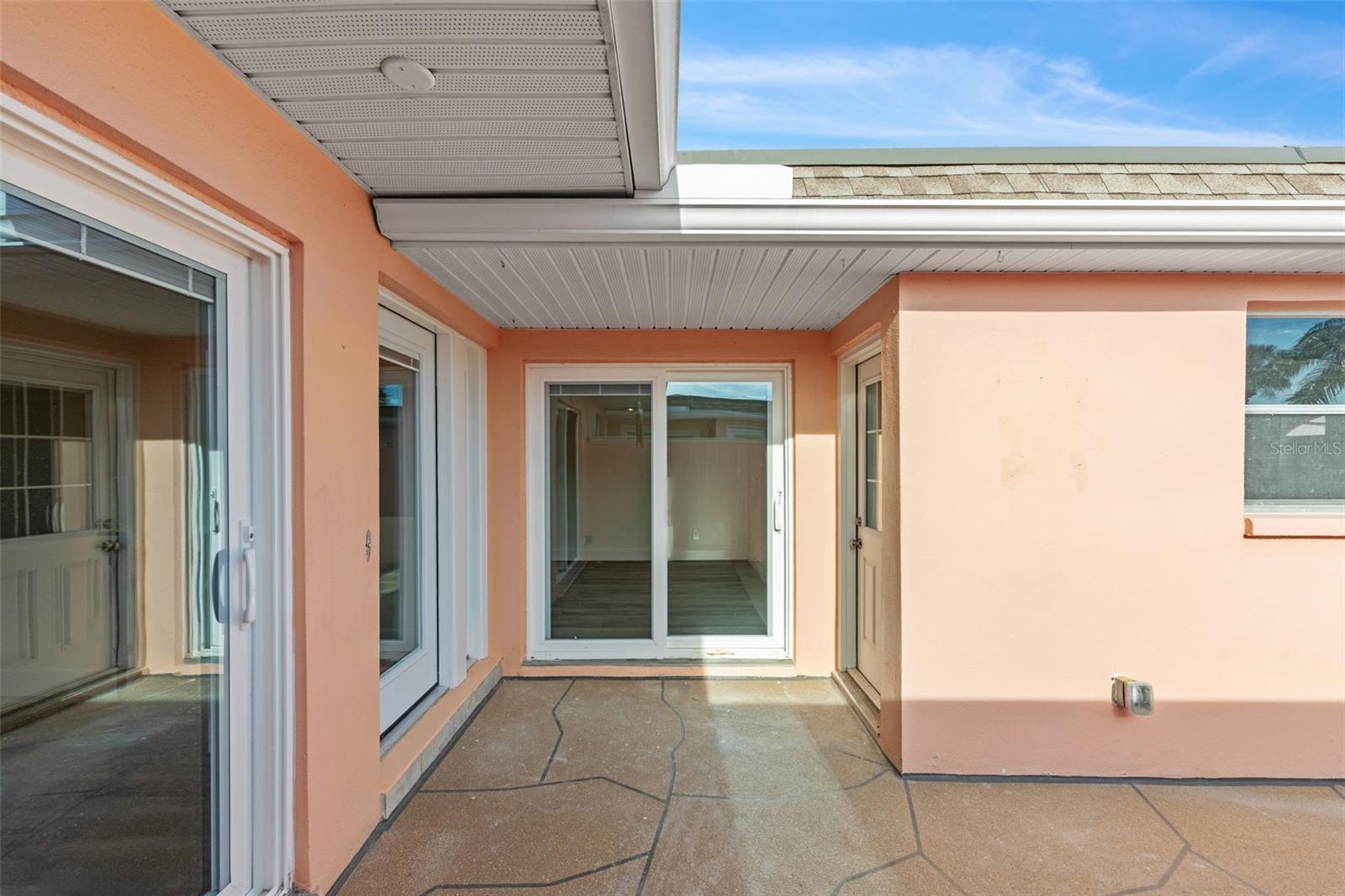 Listing photo id 6 for 651 Boca Ciega Point Boulevard S