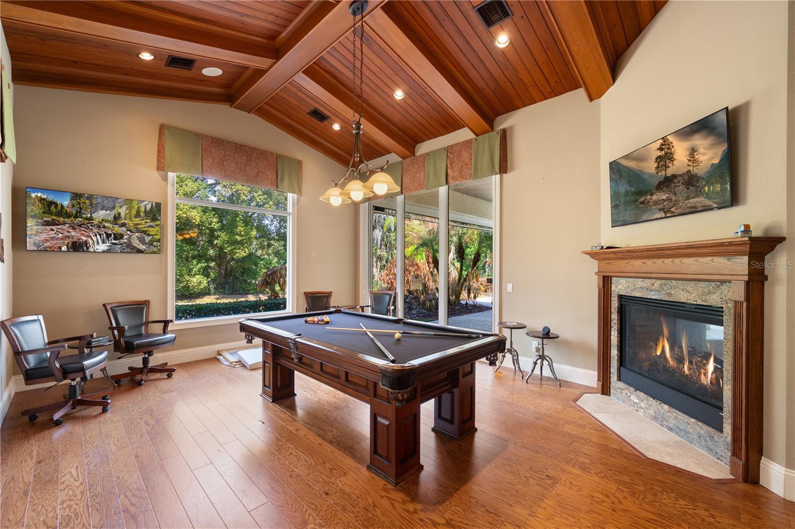 Image 18 of 52 For 9729 Lake Hugh Drive