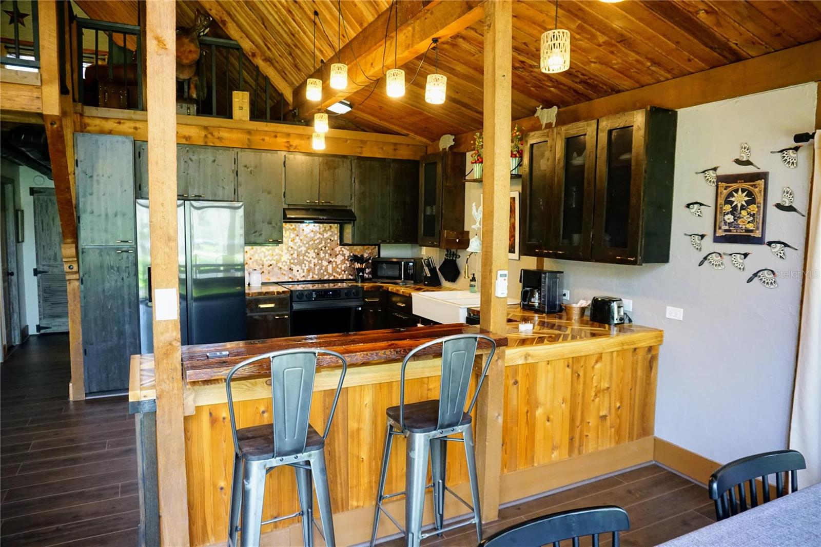 Image 12 of 46 For 6880 Channel Drive