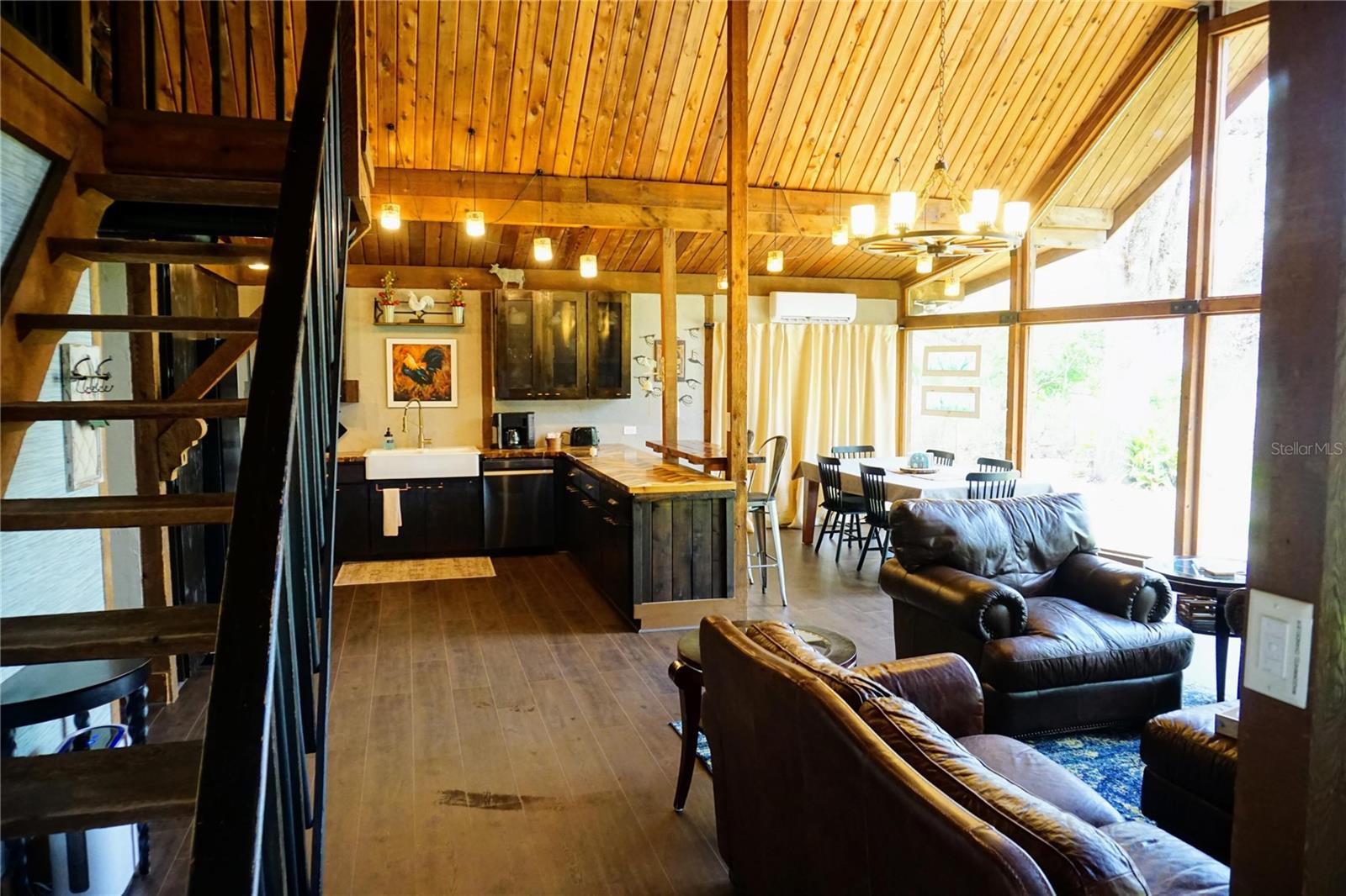 Image 2 of 46 For 6880 Channel Drive