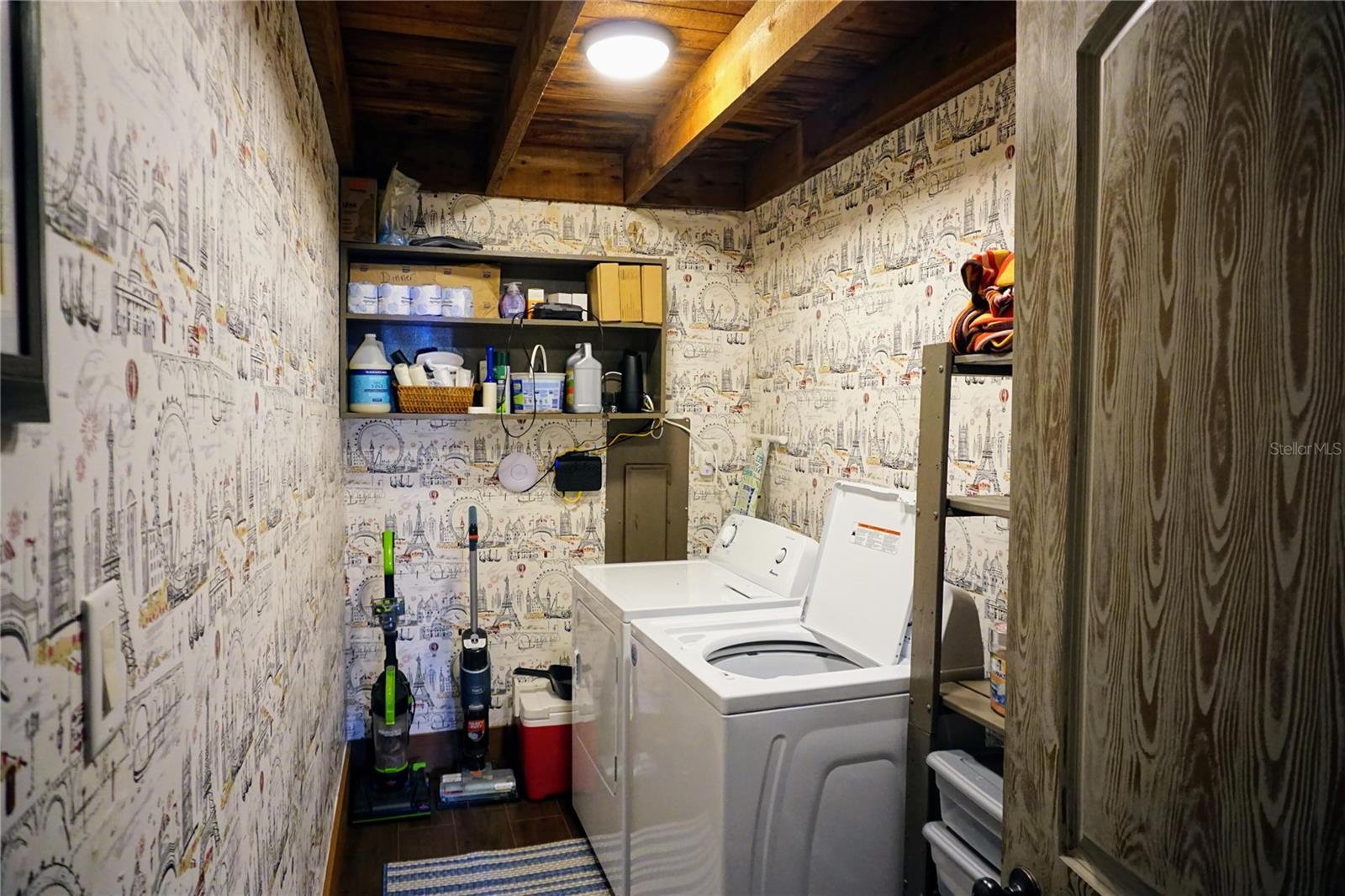 Image 29 of 46 For 6880 Channel Drive