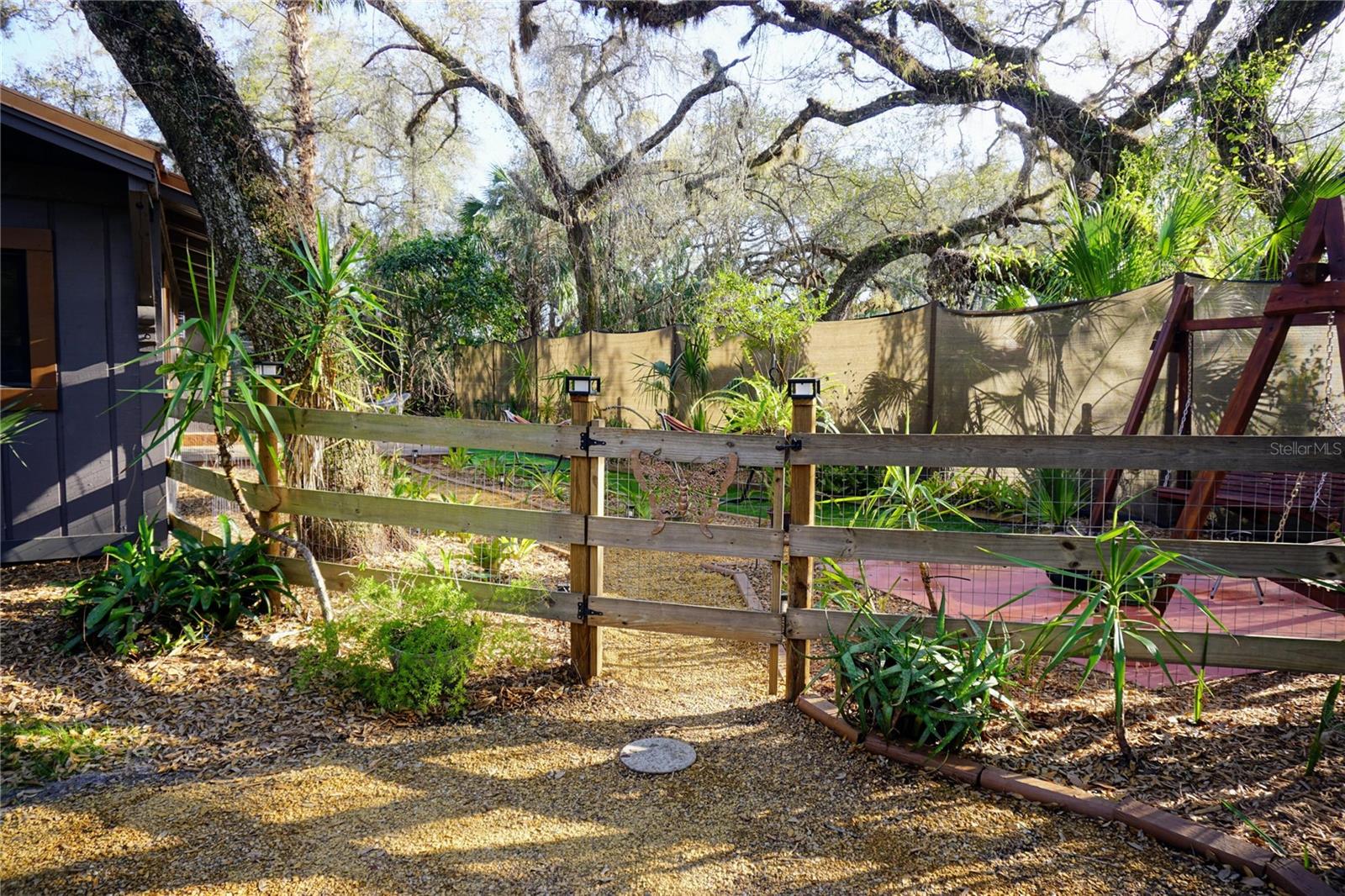 Image 31 of 46 For 6880 Channel Drive