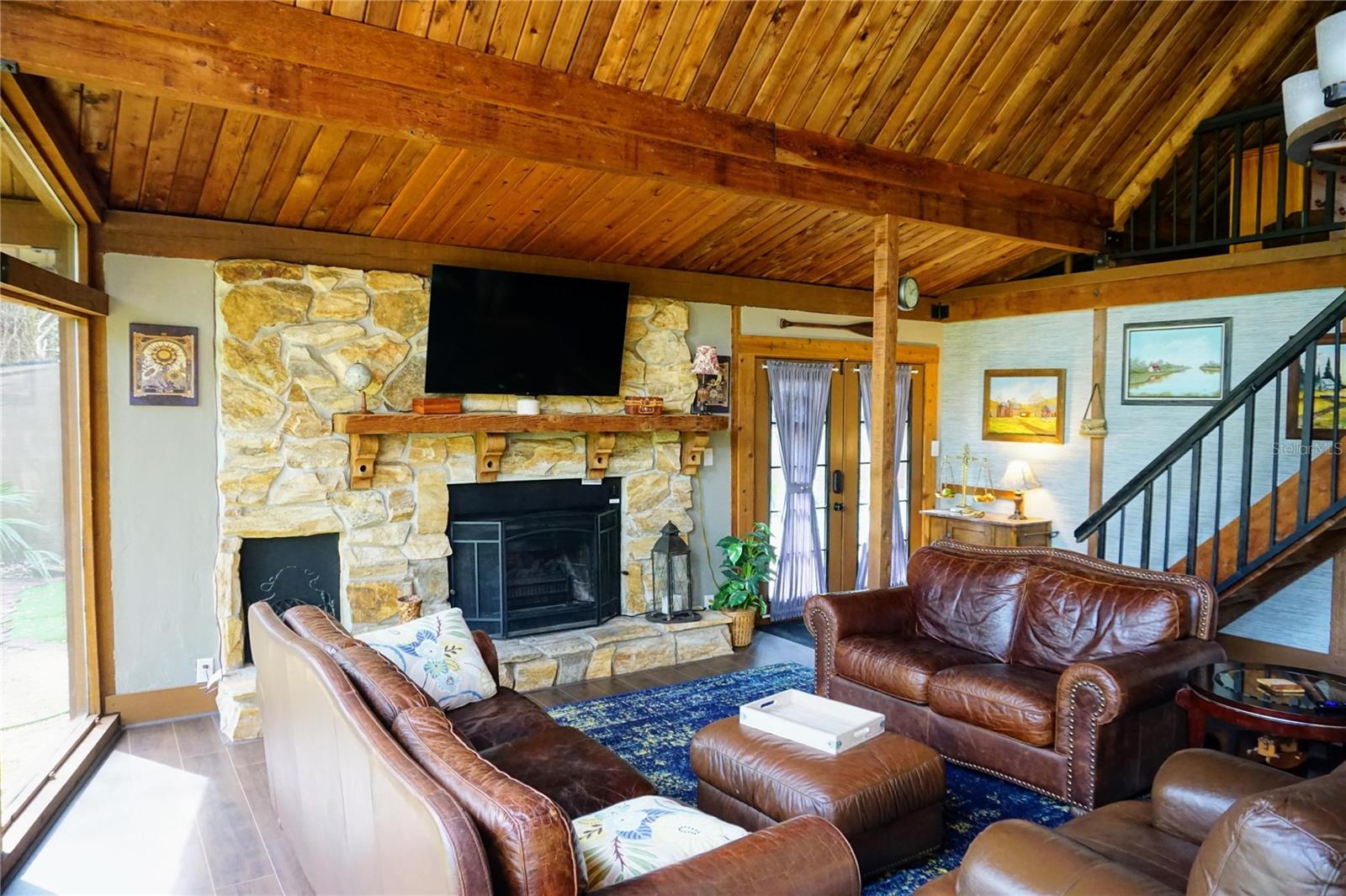 Image 4 of 46 For 6880 Channel Drive