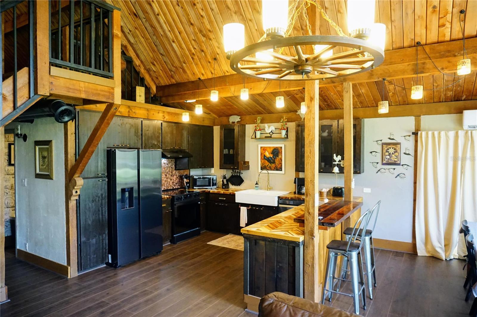 Image 5 of 46 For 6880 Channel Drive