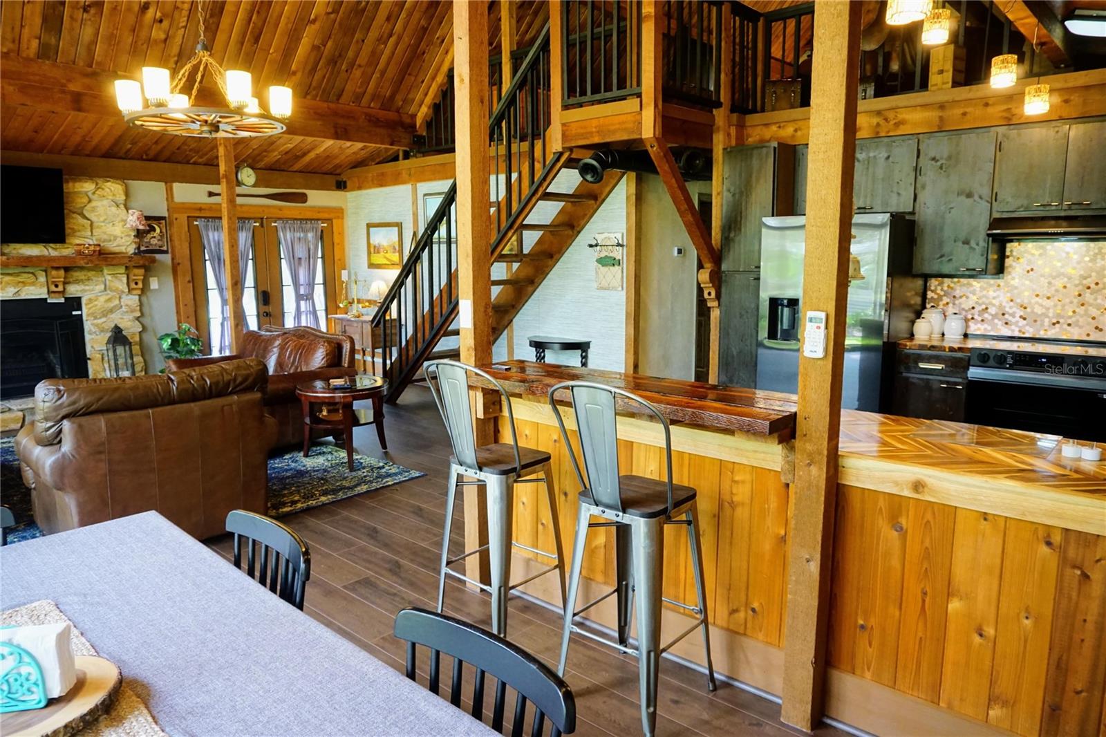 Image 6 of 46 For 6880 Channel Drive