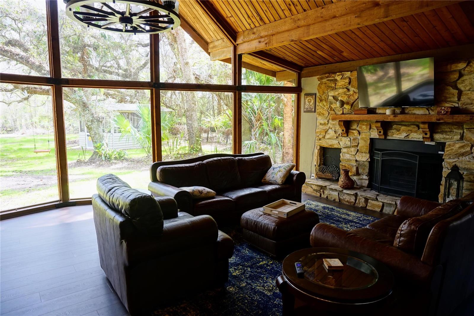 Image 8 of 46 For 6880 Channel Drive