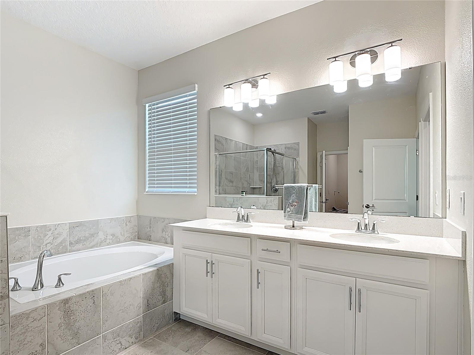 Image 17 of 41 For 4439 Seven Canyons Drive