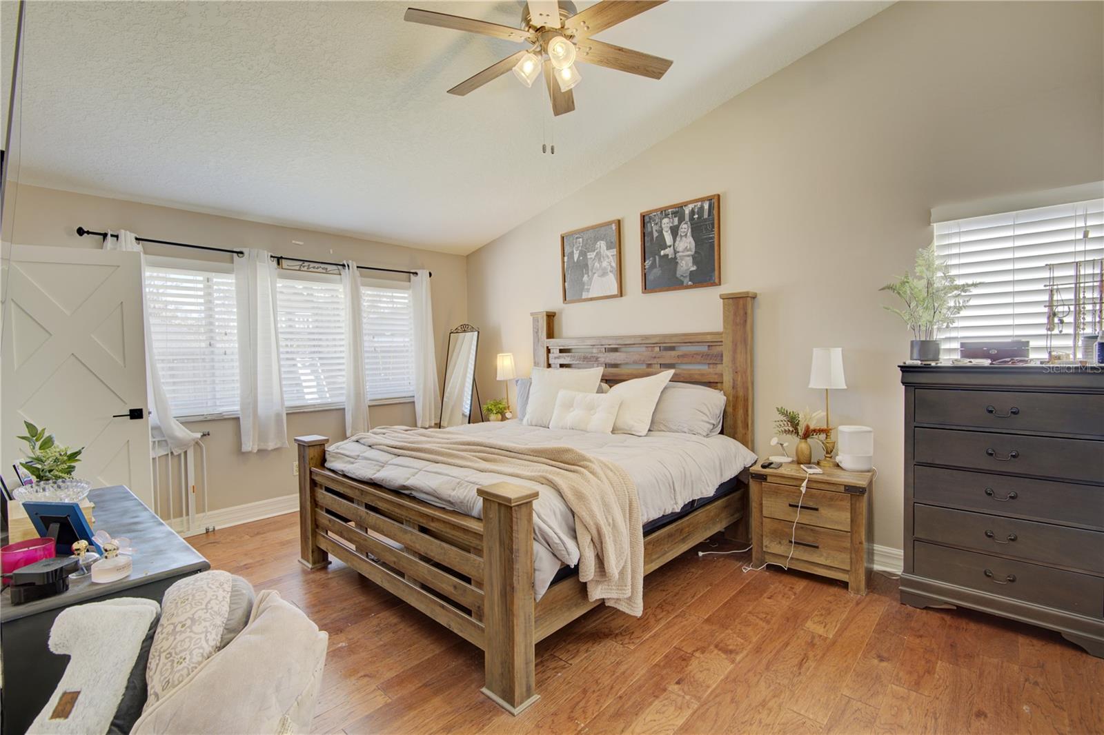 Image 19 of 41 For 413 Willowbrook Lane