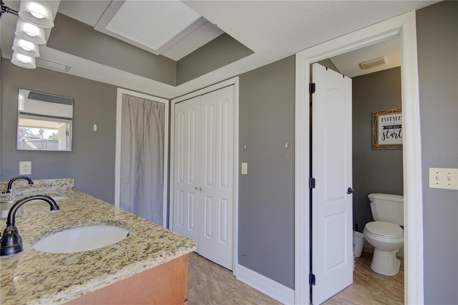 Image 20 of 41 For 413 Willowbrook Lane