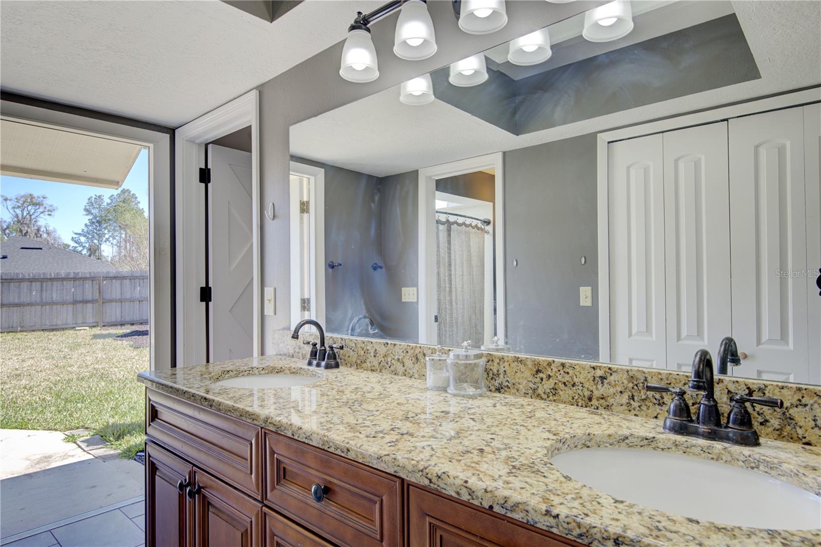 Image 23 of 41 For 413 Willowbrook Lane