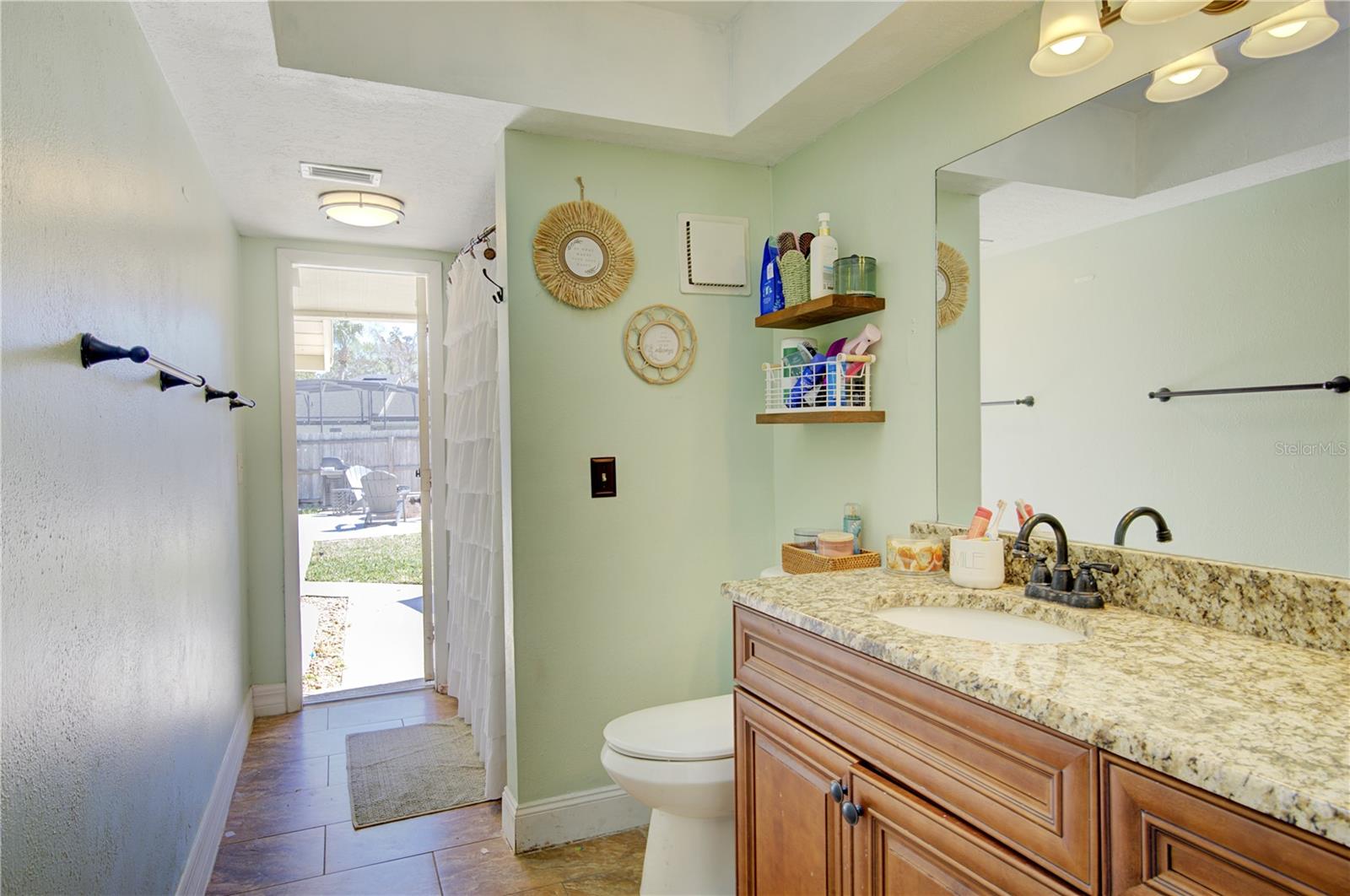 Image 27 of 41 For 413 Willowbrook Lane