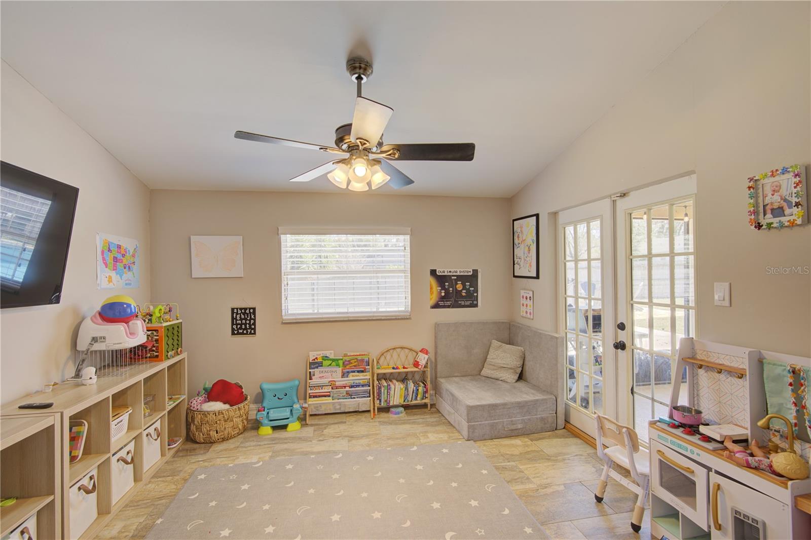 Image 29 of 41 For 413 Willowbrook Lane