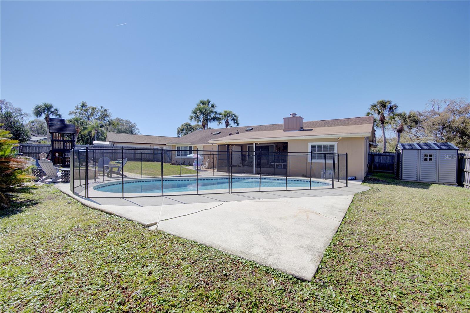 Image 37 of 41 For 413 Willowbrook Lane