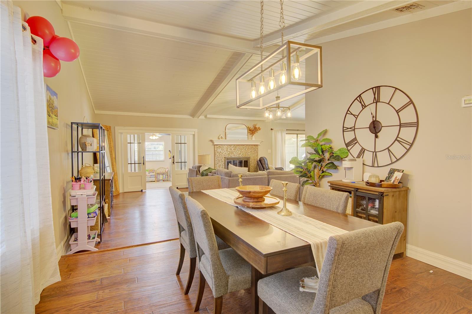 Image 9 of 41 For 413 Willowbrook Lane