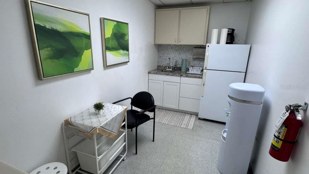 Image 12 of 14 For 7600 Southland Boulevard 102