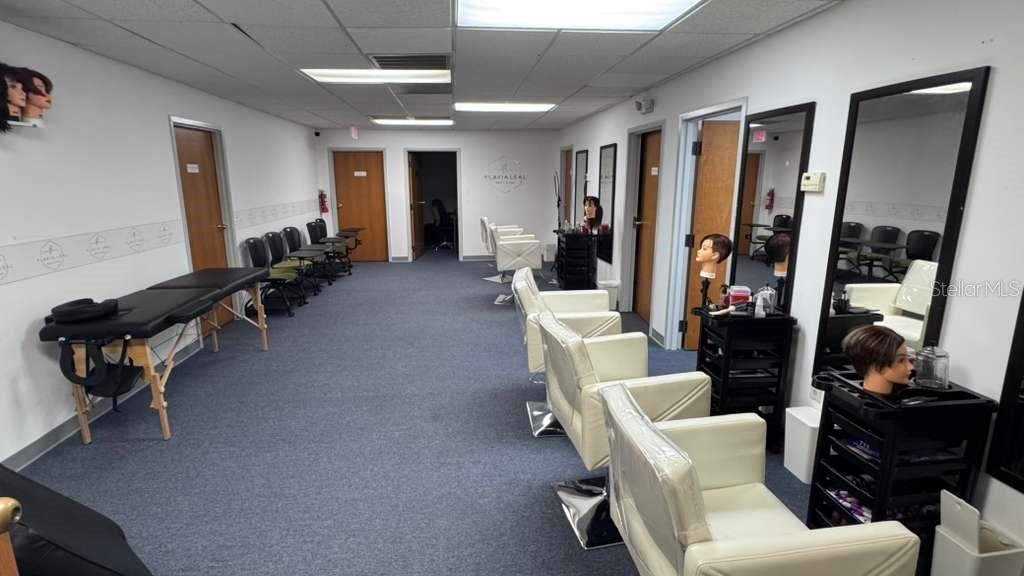 Image 3 of 14 For 7600 Southland Boulevard 102