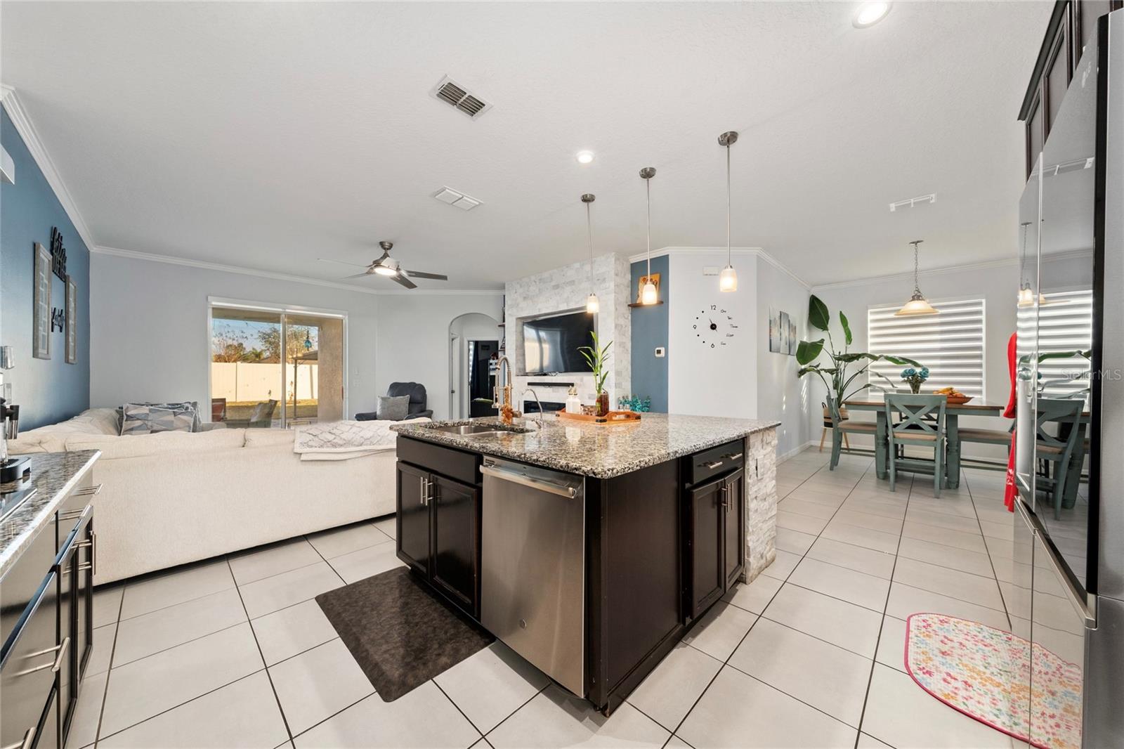 Image 12 of 41 For 5396 Carrara Court