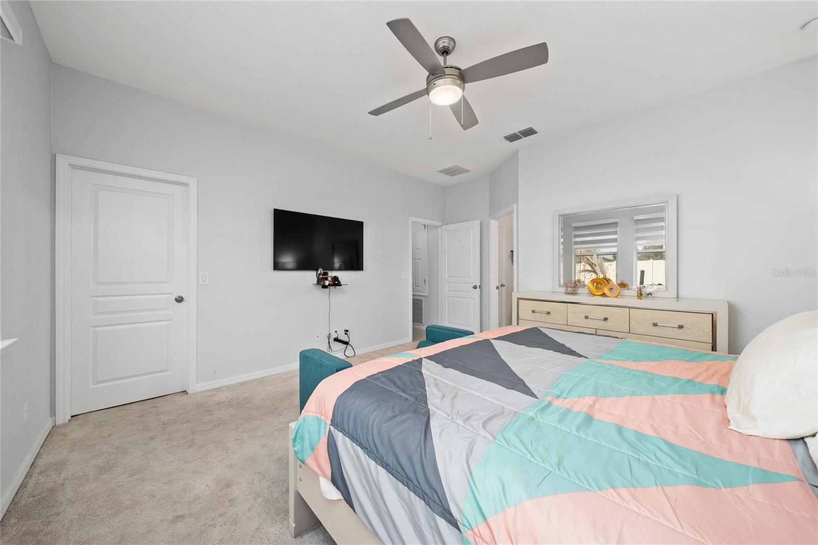 Image 19 of 41 For 5396 Carrara Court