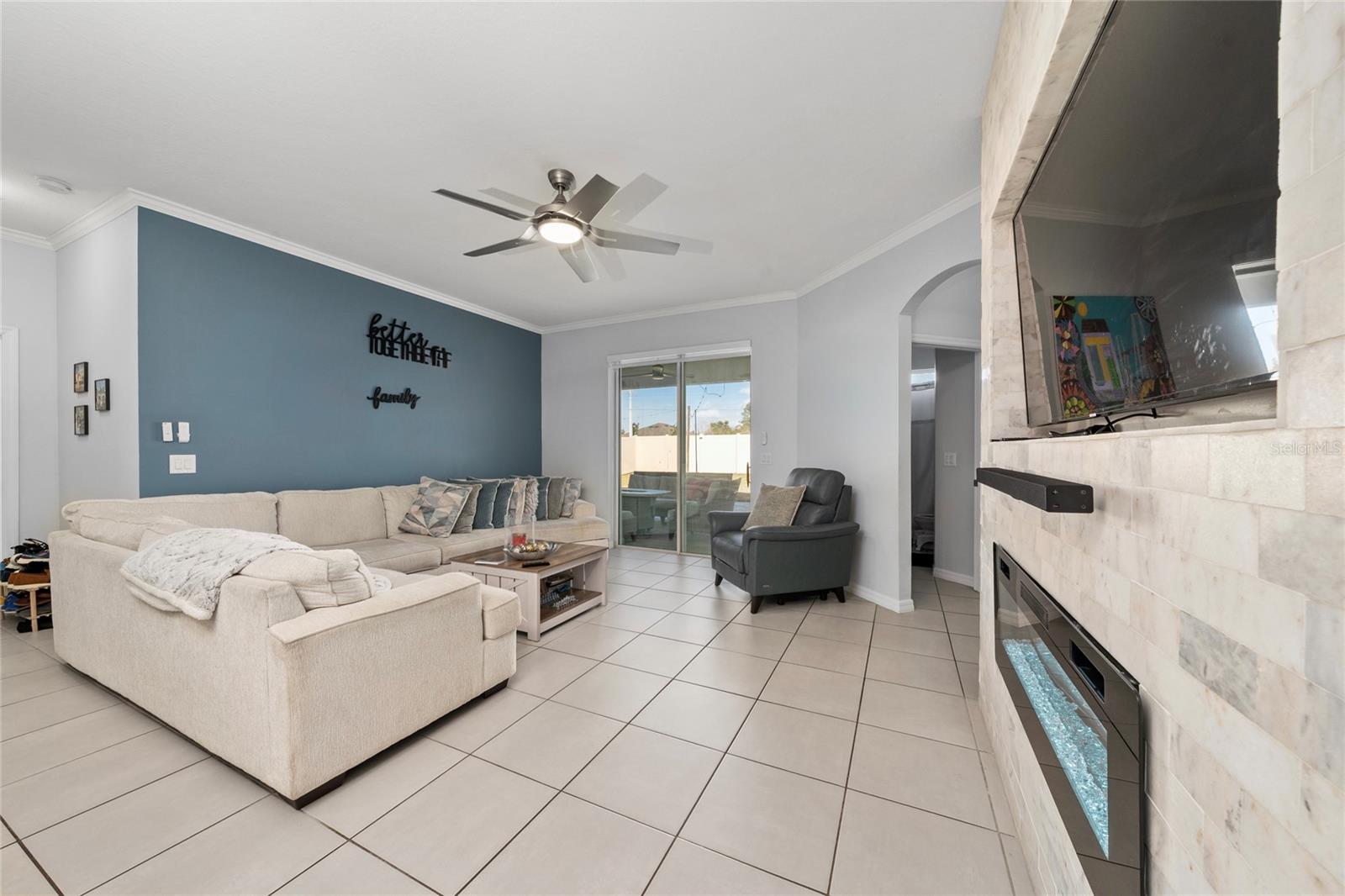 Image 8 of 41 For 5396 Carrara Court