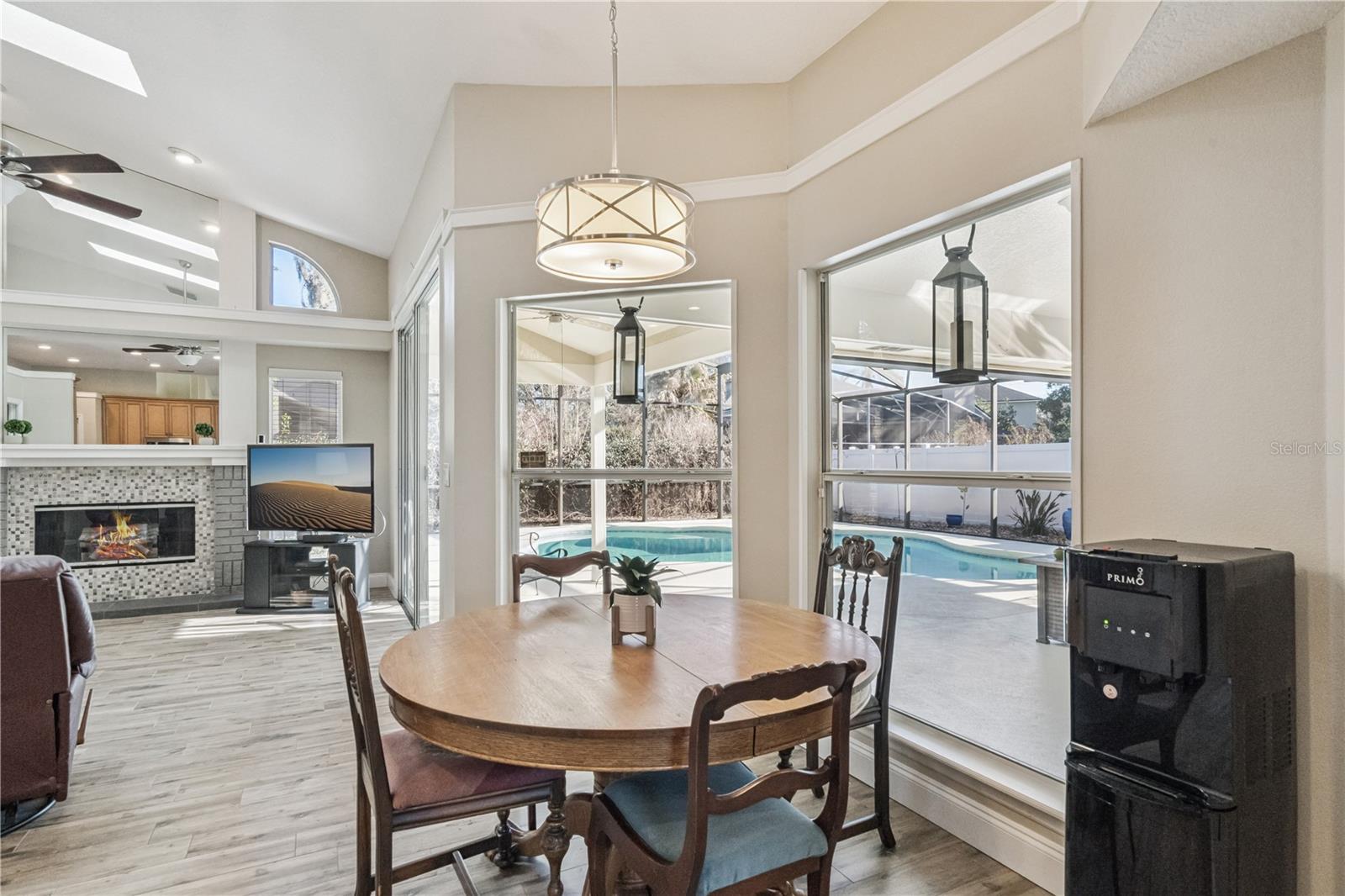 Image 13 of 61 For 1566 Carrington Avenue