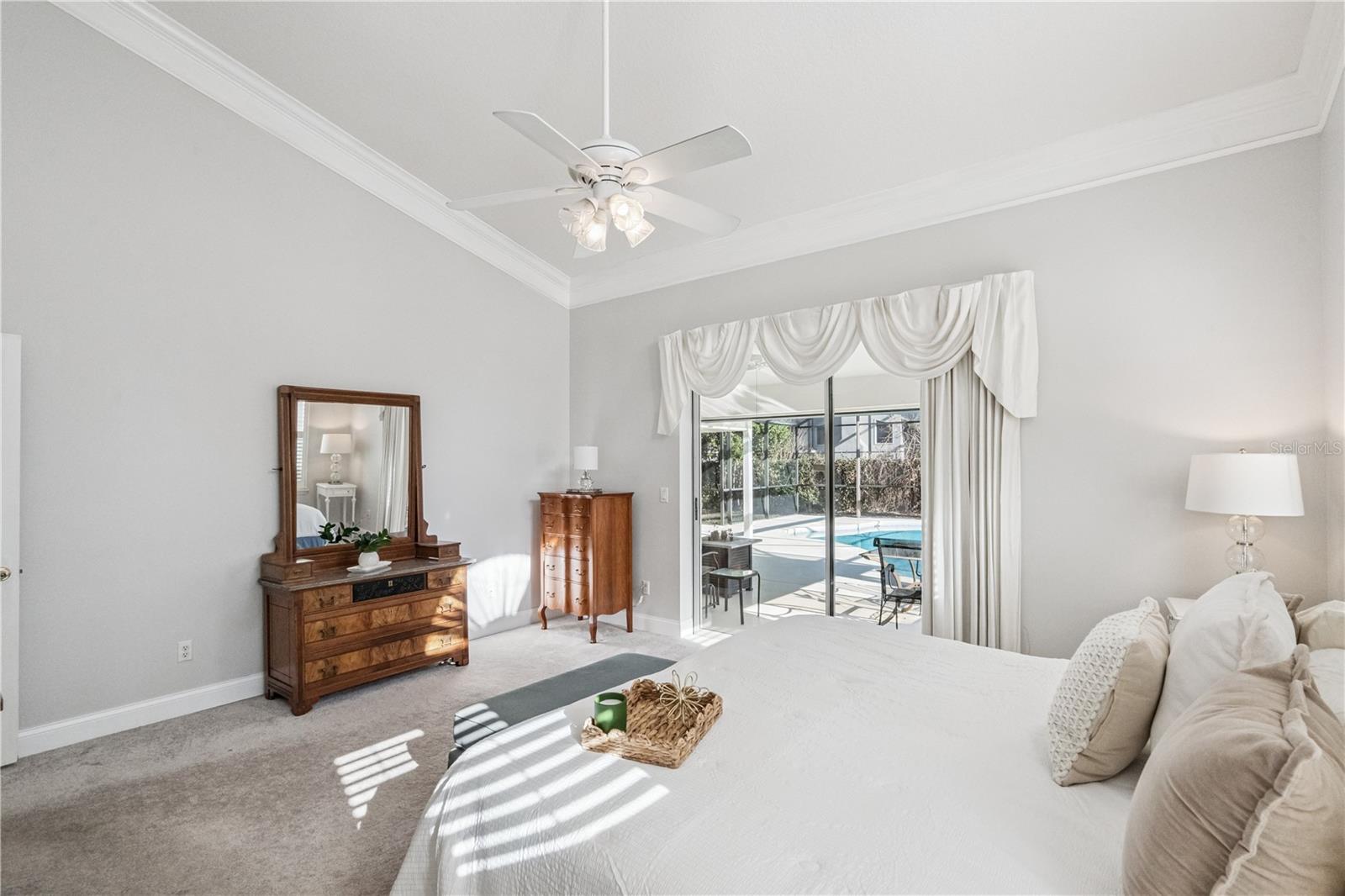 Image 19 of 61 For 1566 Carrington Avenue