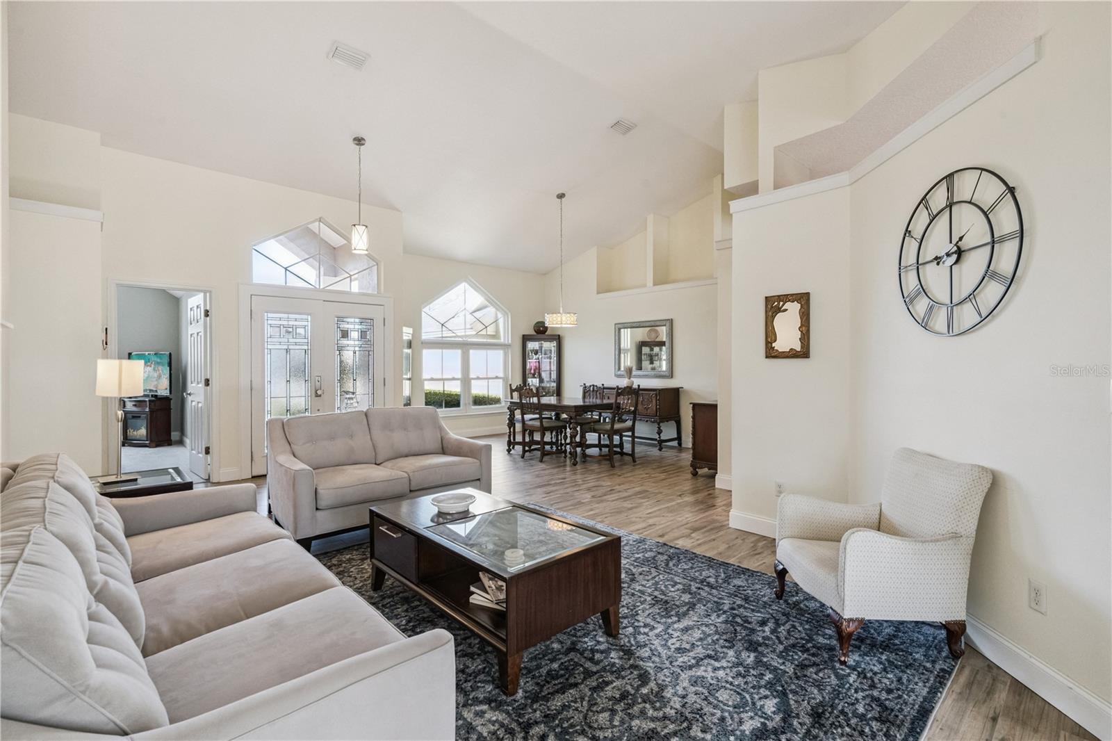 Image 5 of 61 For 1566 Carrington Avenue