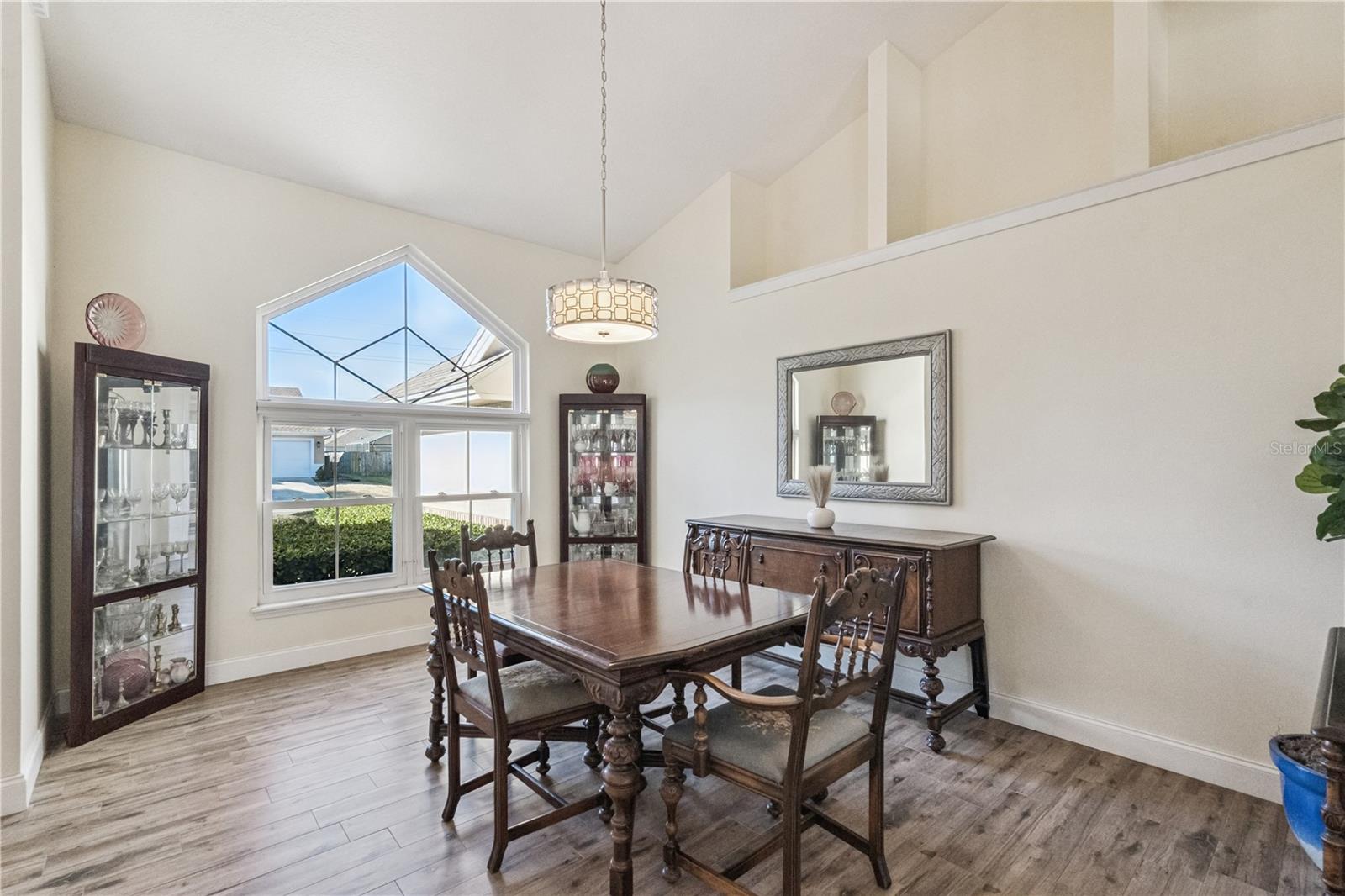 Image 7 of 61 For 1566 Carrington Avenue