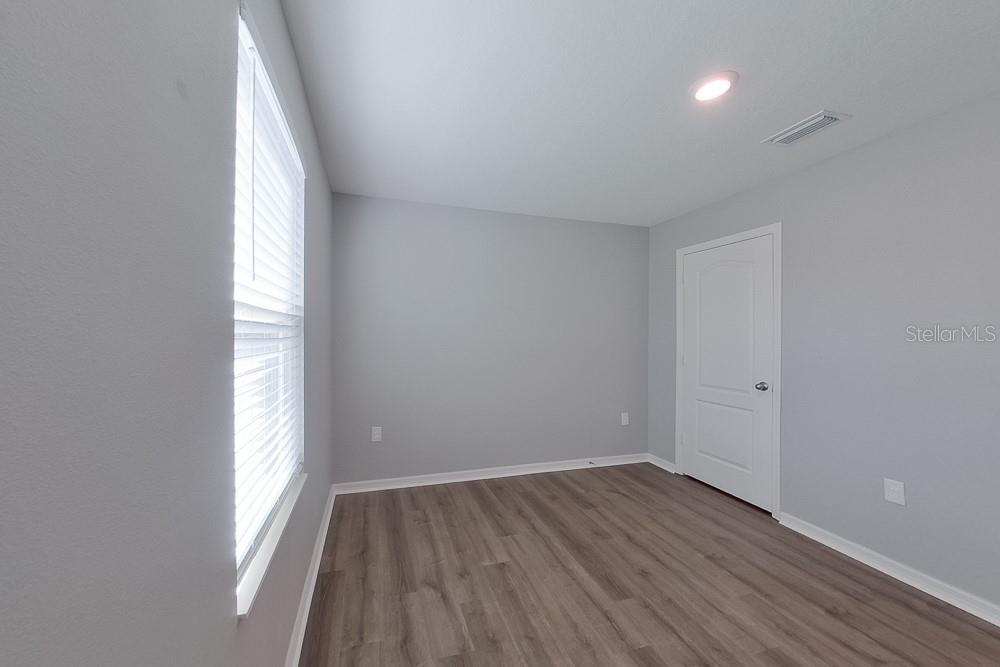 Image 17 of 26 For 8460 Indian Laurel Lane