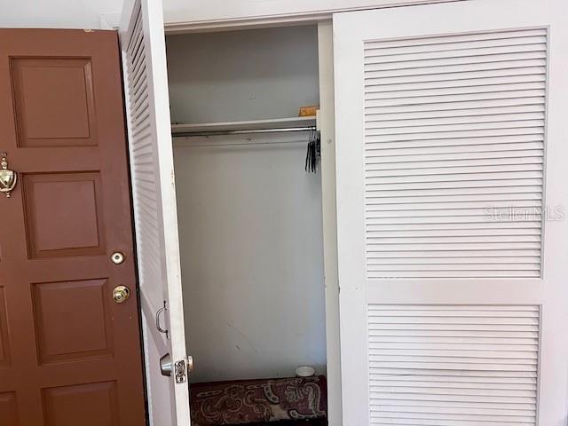 Image 10 of 29 For 370 Windmeadows Street 370