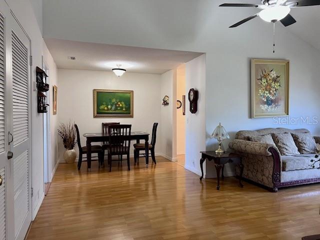 Image 12 of 29 For 370 Windmeadows Street 370