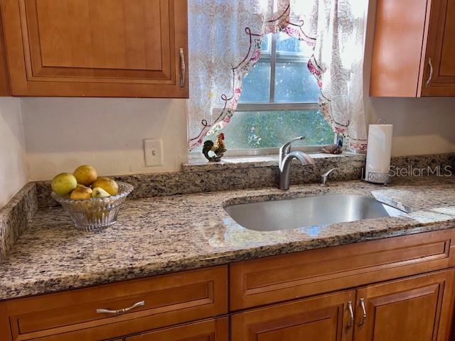 Image 15 of 29 For 370 Windmeadows Street 370