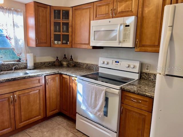 Image 17 of 29 For 370 Windmeadows Street 370