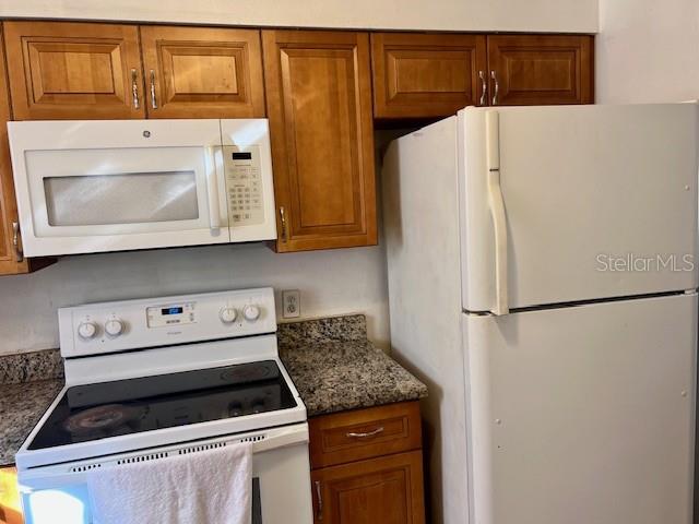 Image 18 of 29 For 370 Windmeadows Street 370